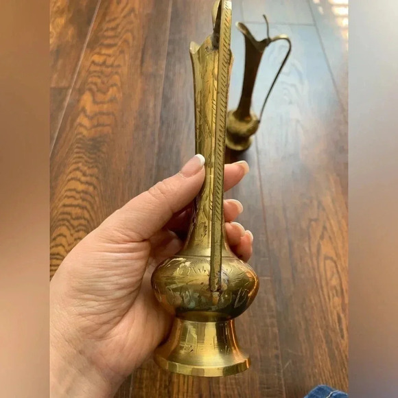 Beautiful Decorative Vintage Brass  Pitcher with Handle Etched Design - Picture 3 of 8